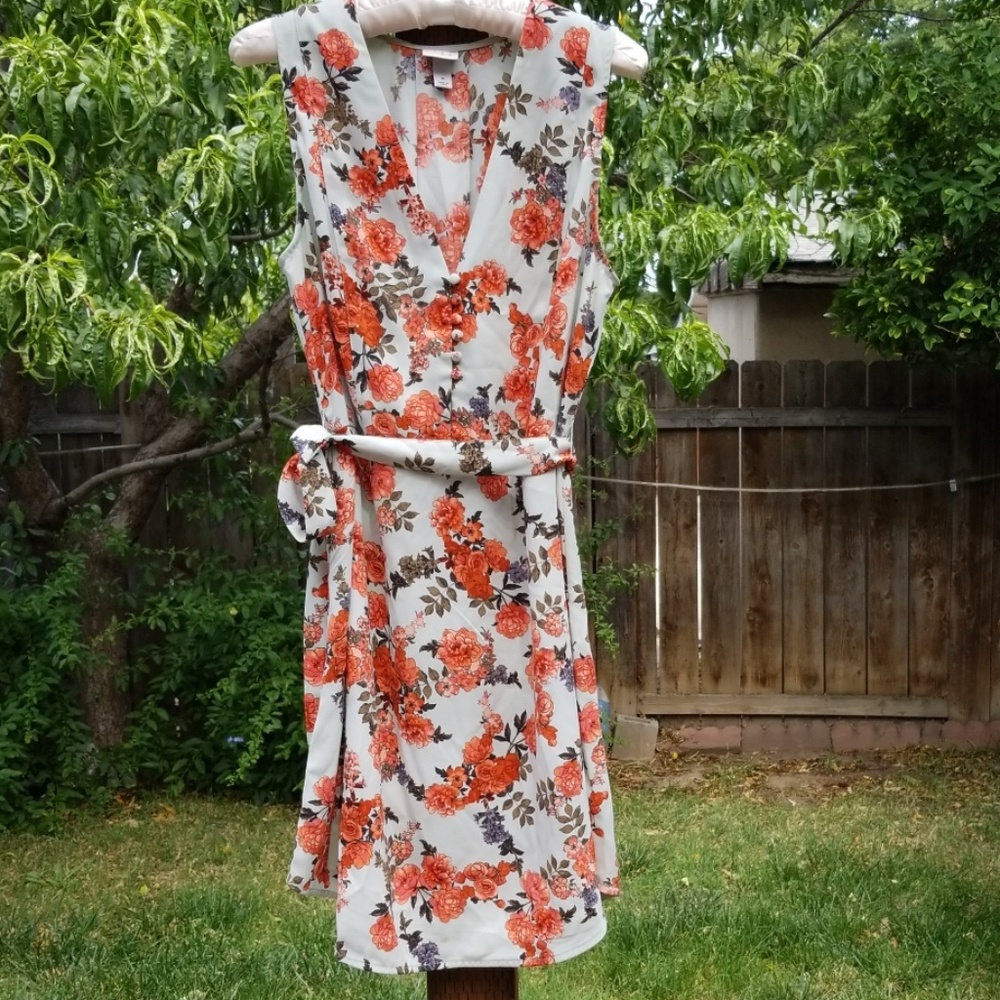 Sleeveless dress